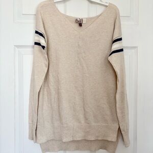 SO V-Neck Knit Sweater